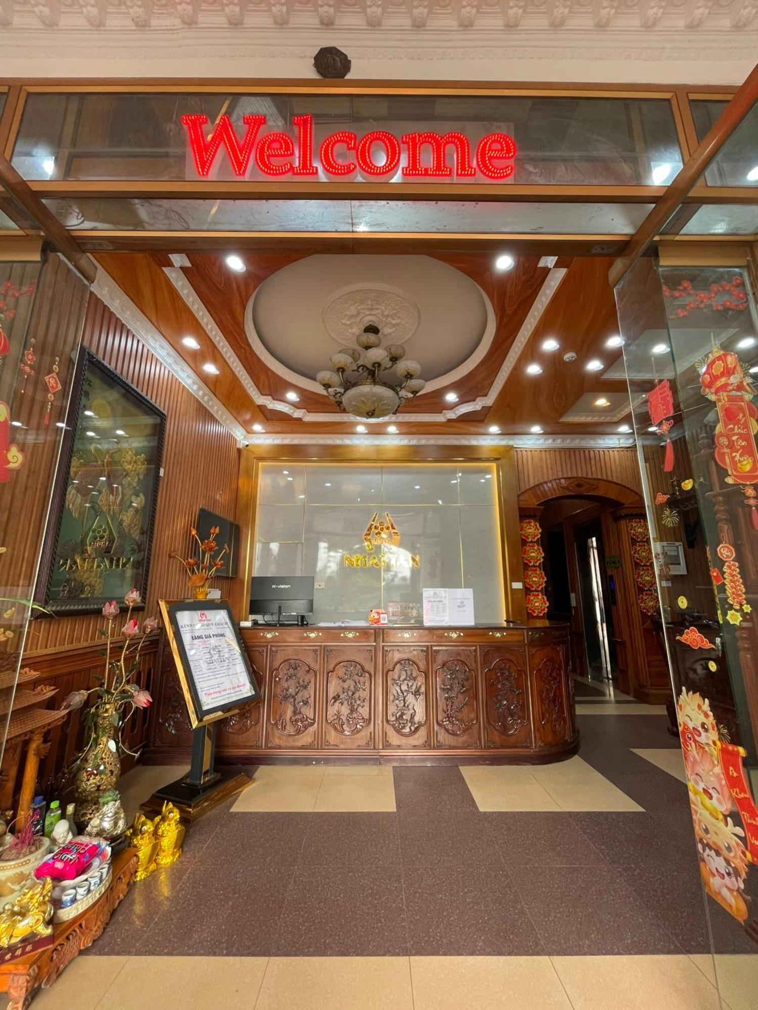 Nhat Tan Hotel Hanoi Exteriör bild